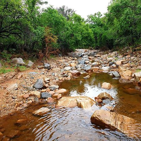 66 Sharalumbi Wildlife Estate Apartman Lydenburg Szoba fotó